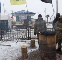 Rússia enviará 300 toneladas de ajuda para o leste da Ucrânia