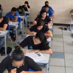 Aprovados no Enem dão dicas de como estudar