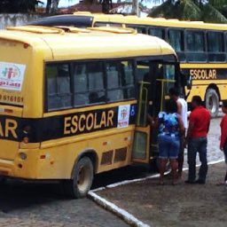 Ipiaú: Estudantes da rede municipal e estadual estão sem transporte escolar