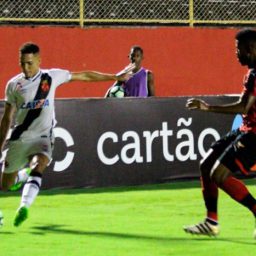 Vasco perde e é eliminado pelo Vitória na Copa do Brasil