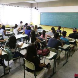 44% dos estudantes brasileiros de 15 anos trabalham, diz ranking
