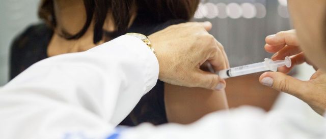 Ministério não irá fracionar vacina de febre amarela para ampliar doses