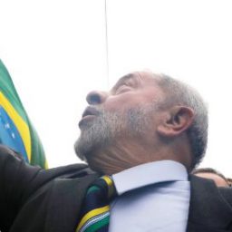 Lula nega ser dono do tríplex e reforça candidatura em 2018