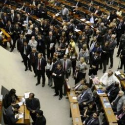 Políticos investigados não acreditam que serão cassados