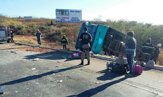 Nove mortos em acidente com ônibus que seguia de São Paulo para a Bahia