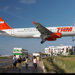 Bahia terá mais de 3 mil voos extras no verão, diz governo baiano