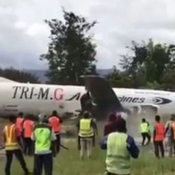 Avião derrapa e sai da pista na Indonésia; vídeo