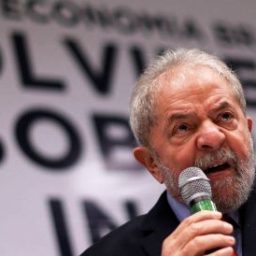 ‘Aécio e Temer estão provando do veneno que produziram’, diz Lula