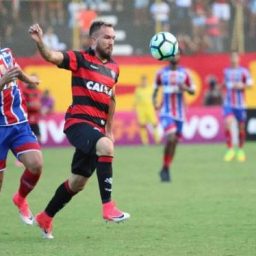 Bahia e Vitória empatam sem gols no Barradão