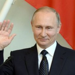 Putin diz que Rússia está aberta ao diálogo com os EUA
