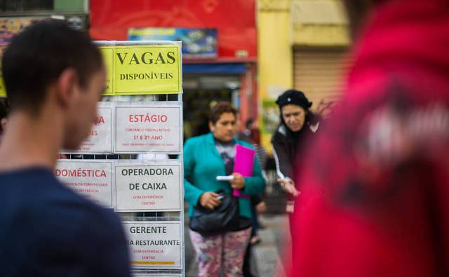 Sindicato vê queda de salários após aprovação de reforma trabalhista