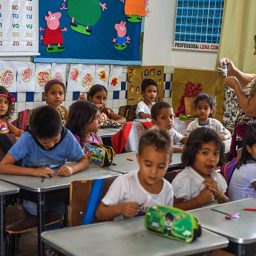 Educação infantil no Brasil é responsabilidade dos municípios