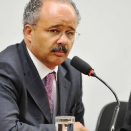 Relator diz que distritão misto ganha força entre os deputados