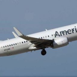 Turbulência deixa 10 feridos em voo da American Airlines nos EUA
