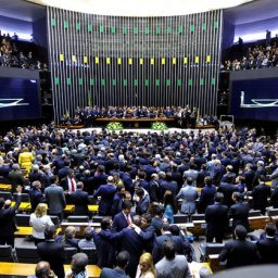Câmara rejeita retirar da pauta PEC sobre fim de coligações
