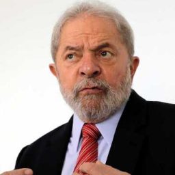 Defesa de Lula envia a Moro recibos de aluguel pedidos pelo juiz