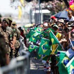 Desfile de 7 de Setembro atrai 20 mil pessoas à Esplanada