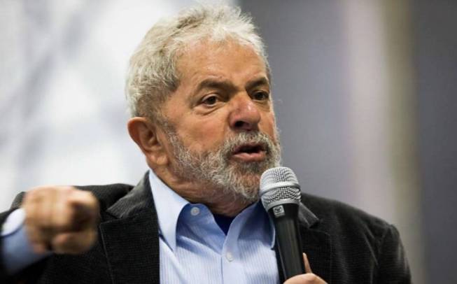 Lula lidera pesquisa de ponta-a-ponta em todo País mas volta a virar réu