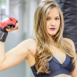 Sósia mineira de Ronda Rousey faz sua estreia no MMA no maior evento de Minas