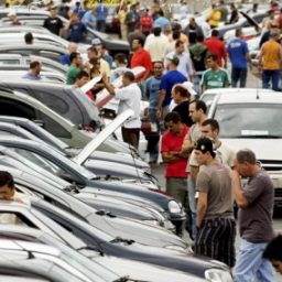 Venda de automóveis dispara e registra melhor agosto desde 2014