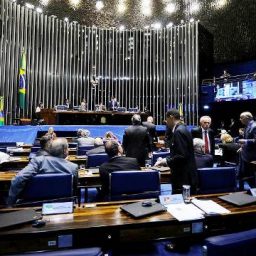 Brasil Senado aprova PEC que veda coligações e cria cláusula de barreira