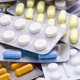 Cinco medicamentos são suspensos após inspeção em fábricas