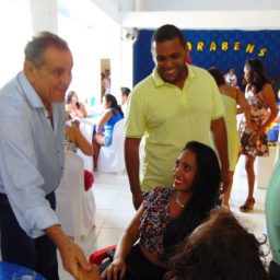 Deputado Euclides Fernandes foi recebido com alegria em Gandu