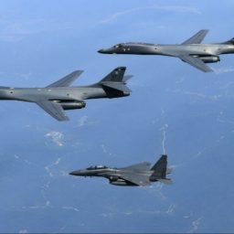 EUA voltam a enviar bombardeiros a exercícios perto da Coreia do Norte