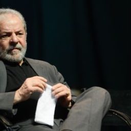 Lula manda ’31 folhas de recibos de aluguel’ a Sérgio Moro