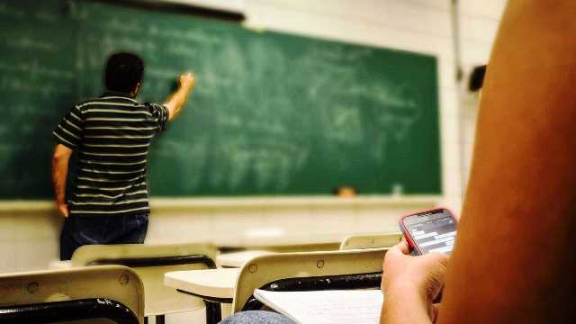 Piso salarial do professor terá aumento de 6,81% em 2018