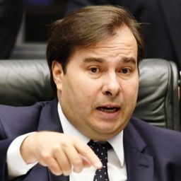 Rodrigo Maia chama advogado de Temer de ‘incompetente’