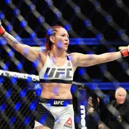 Cris Cyborg admite enfrentar Amanda Nunes em superluta no UFC: ‘Seria incrível’