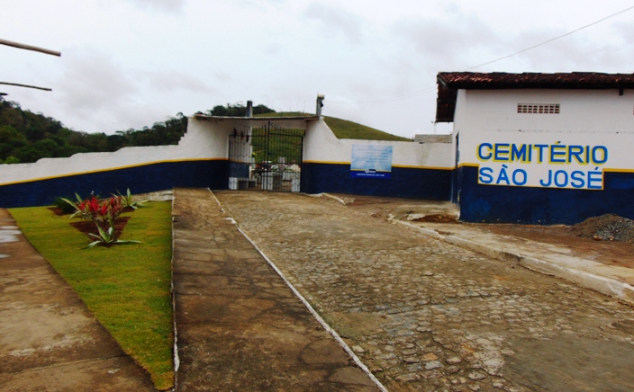 Prefeitura de Gandu realizou melhorias nos Cemitérios da cidade