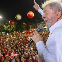 Pesquisa: 56% dos brasileiros querem que Lula possa ser candidato
