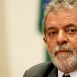 Polêmica dos recibos motiva adiamento de sentença do ex-presidente Lula
