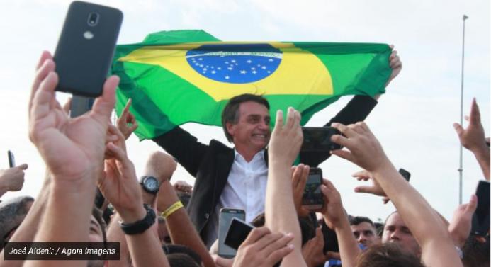 Sondagem mostra que Bolsonaro é o preferido dos eleitores brasileiros que moram nos EUA