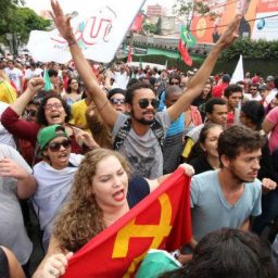 Justiça liberta manifestantes presos em Porto Alegre após julgamento de Lula