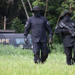 Snipers do Bope dão 30 tiros por dia para não perderem o foco