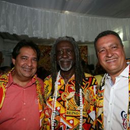 Governador Rui Costa participa da saída do Ilê: ‘expressão do povo negro’
