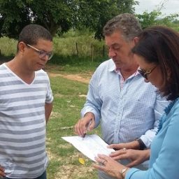 Prefeita Maria das Graças visita obra de construção da Fábrica e Escola de Chocolate no CETEP