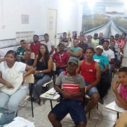 Motoristas precisarão fazer curso e prova teórica para renovar a CNH