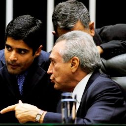 Temer e Neto discutem eleição e negociam permanência do DEM no governo