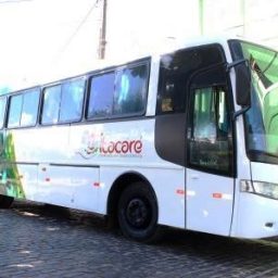 Itacaré: Prefeitura entrega mais dois ônibus para estudantes universitários