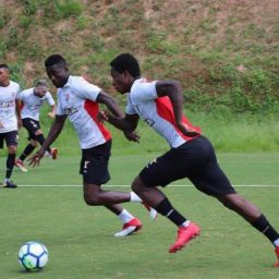 Vitória e Internacional duelam por vaga nas oitavas da Copa do Brasil