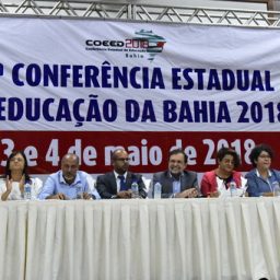 Conferência debate fortalecimento da educação com representantes de 300 municípios