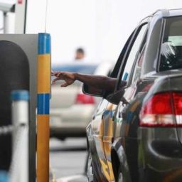 Justiça proíbe shopping de cobrar estacionamento de funcionários