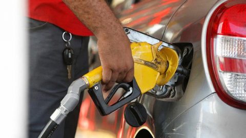 Preço da gasolina chega a R$ 6,89 em Salvador, após reajuste