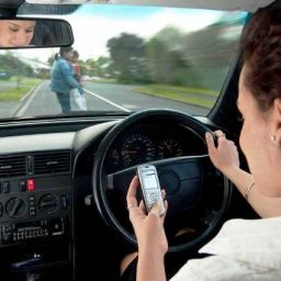 O que você ainda não sabe sobre dirigir e usar o celular, mas deveria saber