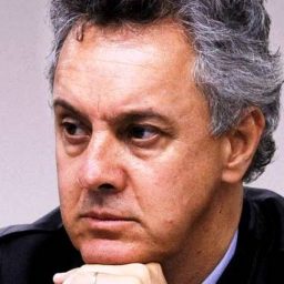 Relator do caso no TRF4, Gebran Neto determina que Lula não seja solto