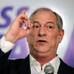 Plano de limpar nomes no SPC é para estimular consumo, diz Ciro Gomes